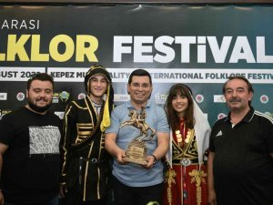 Tütüncü, Dünya’nın Folklor Renklerini Ağırladı