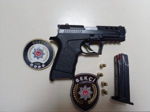 Ruhsatsız Tabancaları Bekçiler Yakaladı