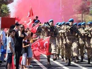 Diyarbakır’da Büyük Zaferin 100. Yıl Dönümü Coşkuyla Kutlandı