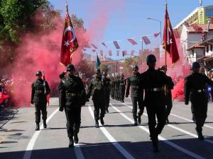 Isparta’da Zafer Bayramı Coşkusu