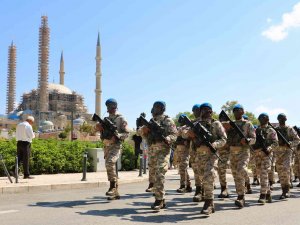 Edirne’de Mehmetçik Ve Tankların Geçit Töreni Nefes Kesti