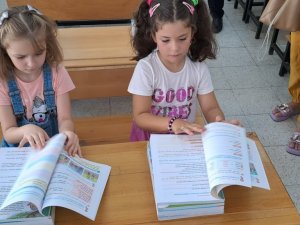 Yardımcı Ders Kitapları Okul Sıralarında Öğrencileri Bekliyor