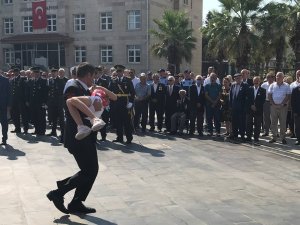 Bayılan Öğrenciye İlk Müdahaleyi Törene Katılan Askeri Personel Yaptı