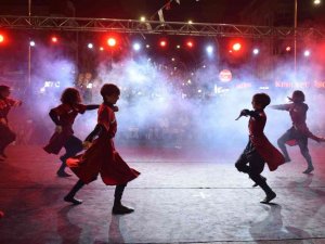 Kepez’in 6. Uluslararası Folklor Festivali’ne Muhteşem Gala