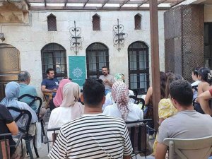 Gaziantep’te Kindi Söyleşilerinin Konuğu Yazar Gürdamur Oldu