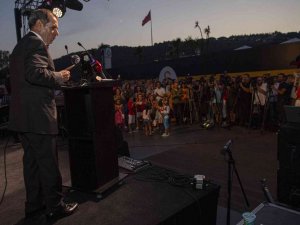 Dursun Özbek: “Cumhuriyet’in Yüzü Galatasaray’dır”