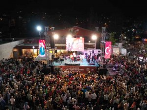 30 Ağustos Zafer Bayramı Coşkusu, Şile’de Koliva Konseri İle Taçlandı