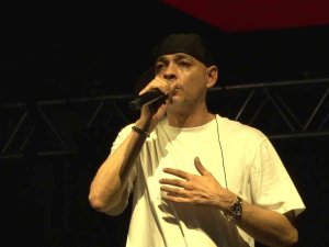 Ataşehir’de Ceza Ve Evdeki Saat Grubu Sahne Aldı