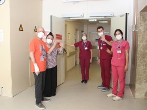 Nakil Öncesi Hastanede Dünya Evine Giren Lösemi Hastası Taburcu Oldu