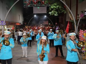 Alaşehir’de Üzüm Festivali Zafer Yürüyüşü İle Başladı