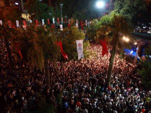 Denizlililer 100. Yıl Coşkusunu Büyükşehir İle Yaşadı