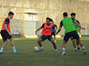 Tarsus İ̇dman Yurdu, Düzcespor Hazırlıklarına Başladı