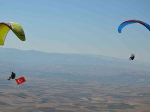 Yamaç Paraşütçülerinin Yeni Gözdesi: Asma Tepesi