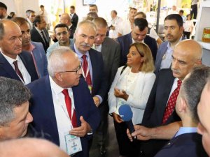 47’nci Apimondia Kongresinde Türk Arıları Ve Balları Tanıtıldı