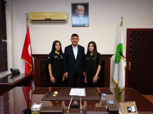 İ̇kizler Hayal Ettikleri Üniversiteyi Kazandı