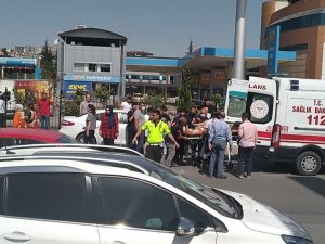 Otomobilin Çarptığı Yaya Yaralandı