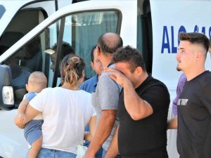 Kazada Ölen Kızın Anne Ve Babası Gözyaşlarına Boğuldu