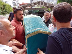 Balkondan Düşen Görme Engelli Kız Çocuğu Hayatını Kaybetti