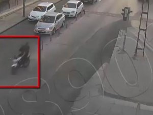 Motosikletli Kapkaççılar Kameraya Yakalandı