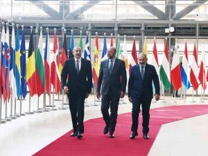 Aliyev, Paşinyan Ve Michel’den Üçlü Zirve