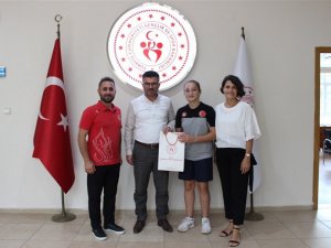 Şampiyon Judocuyu Yazıcı Ağırladı