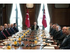 Cumhurbaşkanı Erdoğan, Tbmm Başkanı Yılmaz Ve Beraberindeki Başkanlık Divanı Üyelerini Kabul Etti