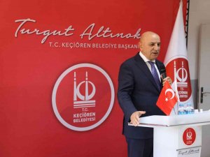 Yks’yi Kazanan Öğrencilerle Pastalı Kutlama