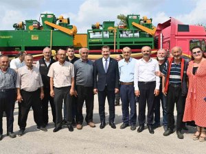 Büyükşehirden Üreticilere Tohum Temizleme Makinesi Desteği