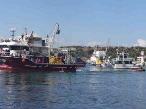 Çanakkale’de Balıkçılar, ‘Vira Bismillah’ Diyerek Denizlere Açılmaya Başladı