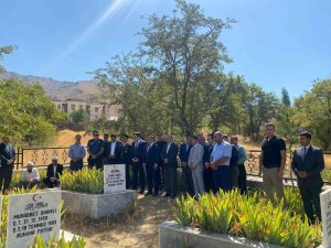 Kaymakam Alimoğlu İlk Ziyaretini Şehitliğe Yaptı