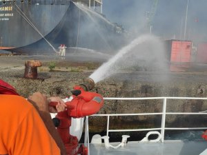 Haydarpaşa Limanı’nda Konteyner Yangını