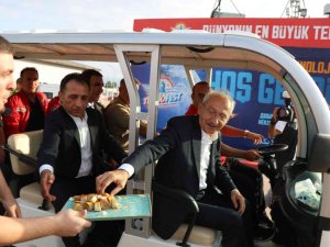 Kılıçdaroğlu’ndan Teknofest’e Sürpriz Ziyaret