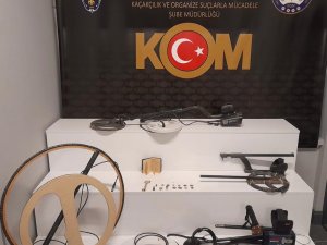 Kayseri’de Tarihi Eser Operasyonu: El Yazması Kur’an-ı Kerim Ele Geçirildi