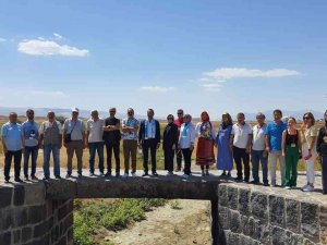 Gazeteciler Malazgirt’te Çıkarma Yaptı