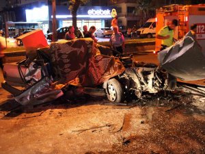 Aydın’da Otomobil Halk Otobüsüne Çarptı: 1 Ölü, 3 Yaralı