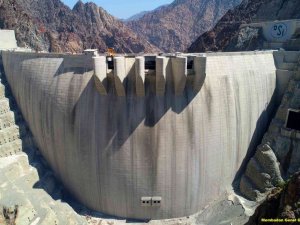 Yusufeli Barajı Su Tutmak İçin İlçe Merkezinin Taşınma İşlemini Bekliyor