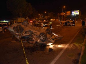 Şanlıurfa’da 2 Otomobil Çarpıştı: 1 Ölü, 4 Yaralı
