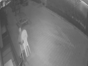 Siteye Dadanan Hırsız, Yönetimi Canından Bezdirdi