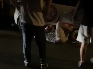 Fatih’te Dehşet Anları Kamerada: Taksiciler Bir Kişiyi Öldüresiye Dövdü