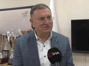 Lütfü Savaş: "Transfer Yapacağız Ama Takım Yetersiz Diye Değil, Alternatifi Arttırmak İçin"