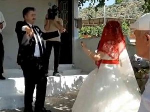 2 Ay Önce Beyaz Gelinlikle Gittiği Kocasının Evinden 2 Ay Sonra Tabutla Çıktı