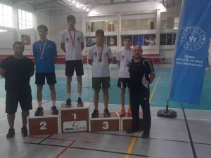Bursa Büyükşehir Belediyesporlu Badmintonculardan 13 Madalya