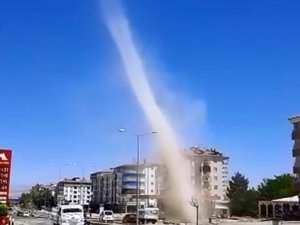 Elazığ’da Dev Hortum Görüntülendi