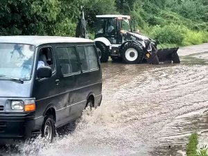 Kdz. Ereğli’de Yoğun Yağış Yolları Kapattı