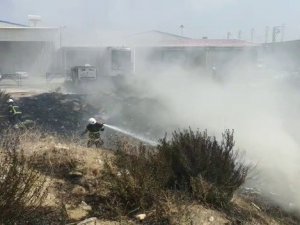 Hatay’da Sanayide Çıkan Yangın Kontrol Altına Alındı