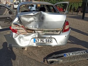 Mardin’de 3 Kişi Hurdaya Dönen Araçtan Şans Eseri Yaralı Kurtuldu