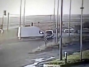 Kardeşleri Ayıran Kaza Güvenlik Kamerasında