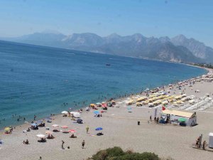 Antalya’ya Gelen Turist Sayısı 9 Milyonu Geçti, Hedef 12 Milyon