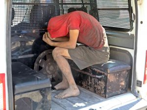 Drenaj Kanalına Giren Hırsızlık Şüphelisi, Kapağın Kapatılmasıyla İçeride Mahsur Kaldı