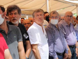 Tanju Çolak’tan Babasına Son Görev